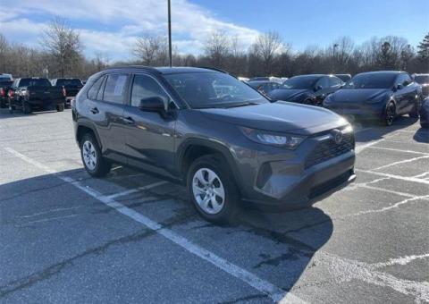 2019 Toyota RAV4 LE FWD