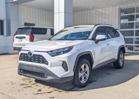 Selling My 2023 Toyota Rav 4 XLE AWD