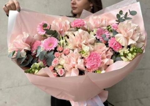 Flori proaspete și cadouri perfecte, livrate la domiciliu